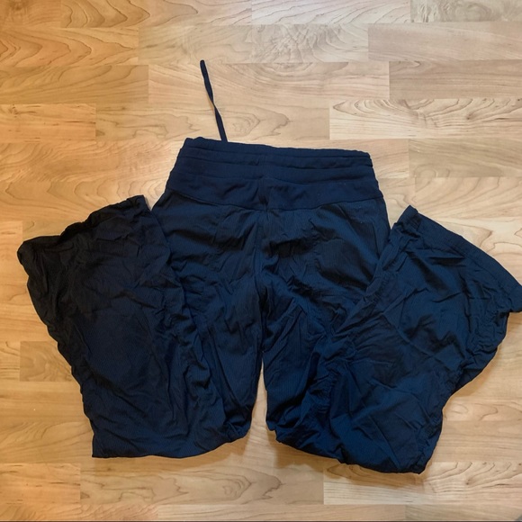 Lululemon studio pants - Picture 3 of 4